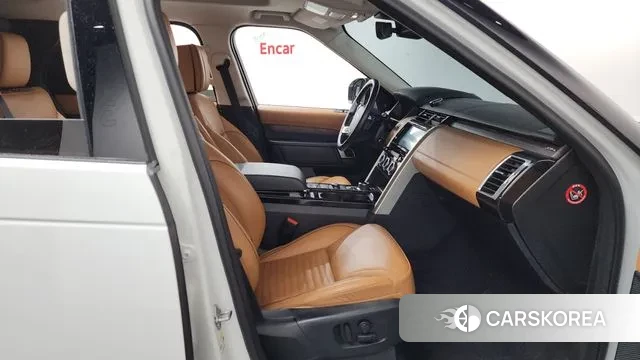 Land Rover Discovery 5 2020 Белый из Кореи, фото 2