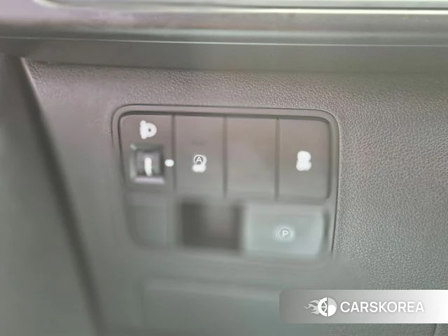 Hyundai Staria 2022 Белый из Кореи, фото 2