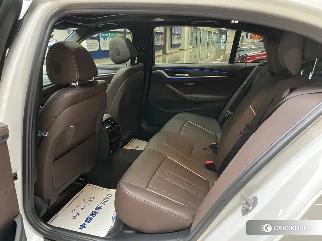 BMW 5 series 2021 Белый из Китая, фото 2