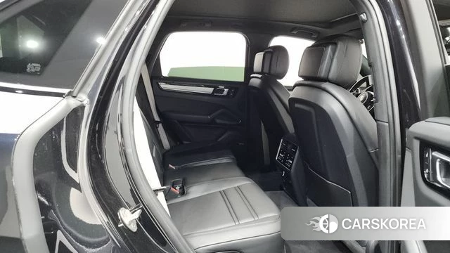 Porsche Cayenne (PO536) 2022 Черный из Кореи, фото 2