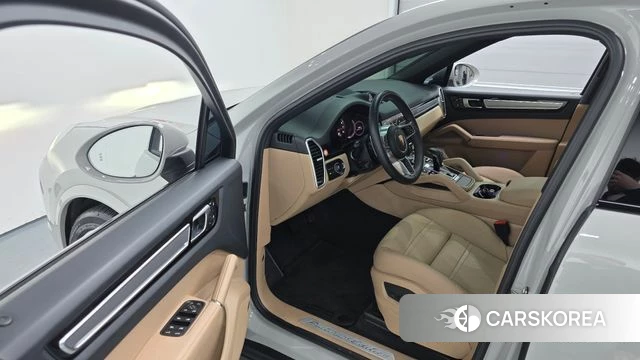 Porsche Cayenne (PO536) 2023 Серебристо-серый из Кореи, фото 2