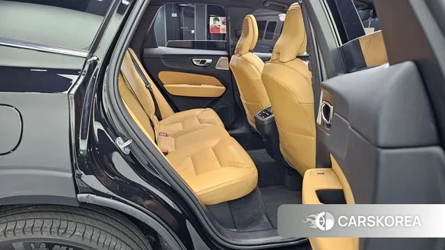 Volvo XC60 second Generation 2024 Черный из Кореи, фото 2