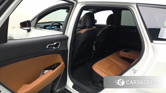 Kia Sportage 5th Generation Hybrid 2022 Белый из Кореи, фото 2