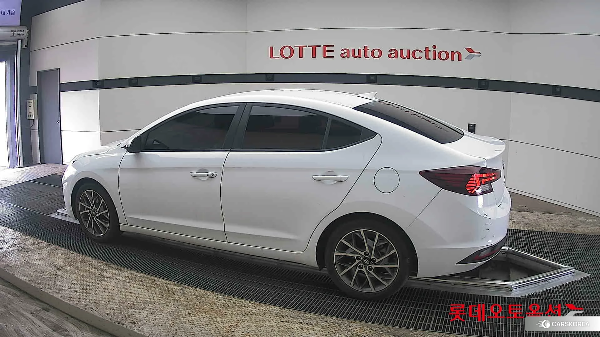 Hyundai Avante 2020 Polar White из Кореи, фото 2