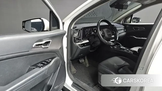 Kia Sportage 5th Generation 2023 Белый из Кореи, фото 2