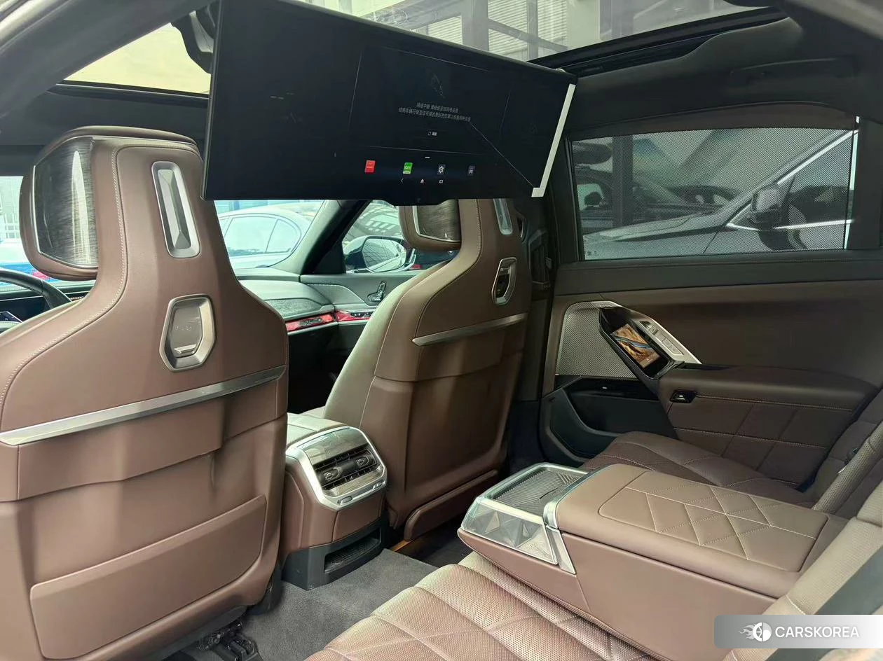 BMW 7 series 2022 Черный из Китая, фото 2