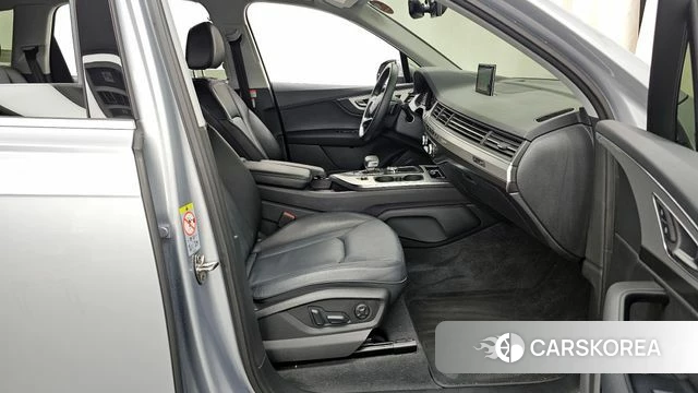 Audi Q7 (4M) 2019 Серебряный из Кореи, фото 2