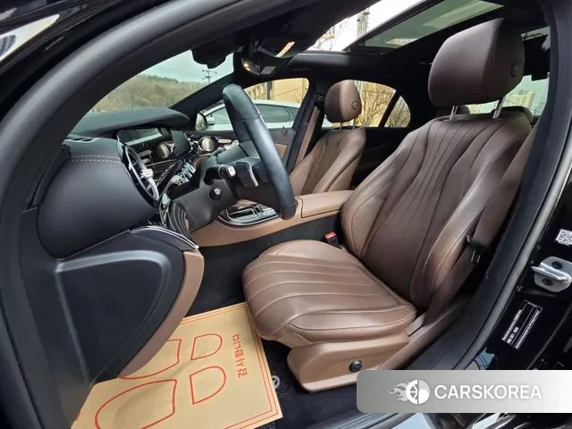 Mercedes-Benz E-Class W213 2021 Черный из Кореи, фото 2