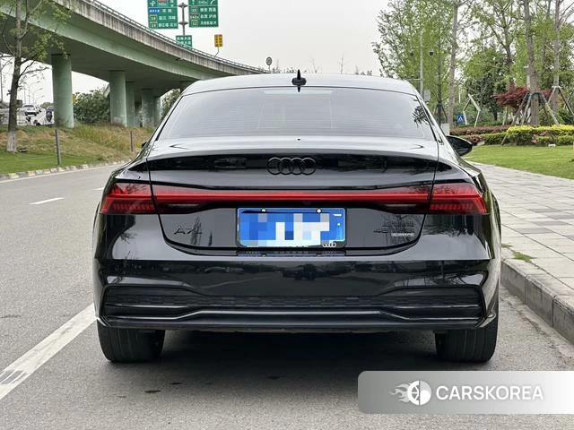 Audi A7L 2023 Черный из Китая, фото 2