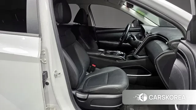 Hyundai Tucson (NX4) 2022 Белый из Кореи, фото 2