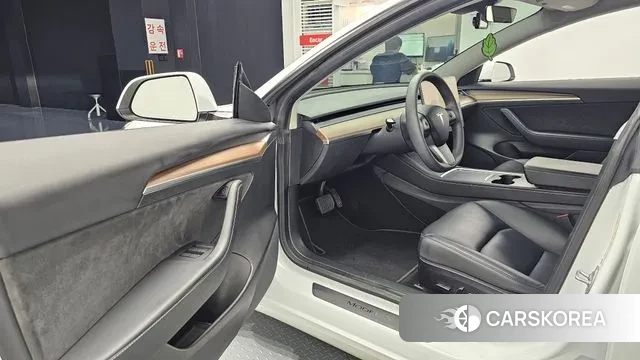 Tesla Model 3 2022 Белый из Кореи, фото 2