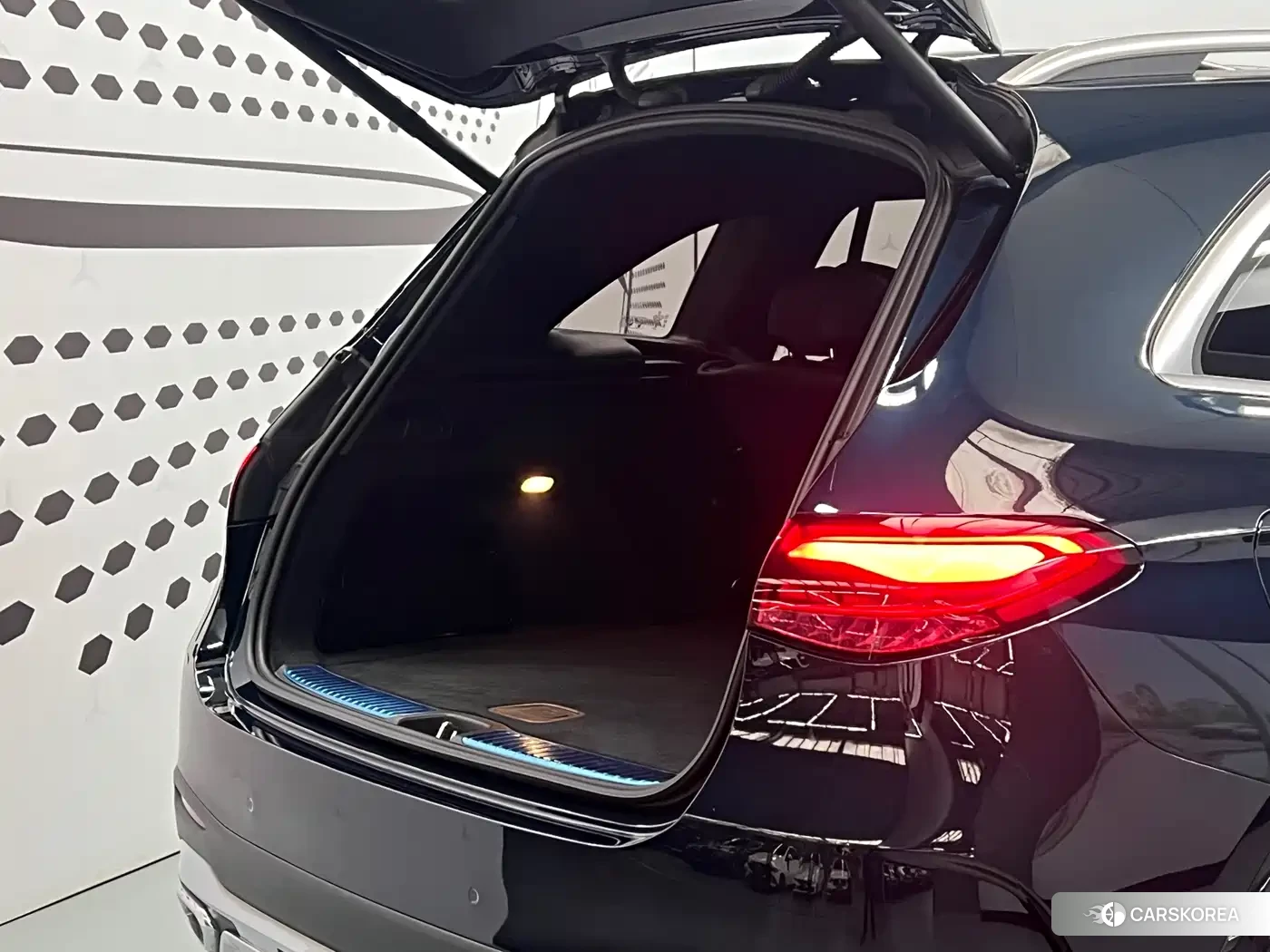Mercedes-Benz GLC 2024 Зеленый из Китая, фото 2