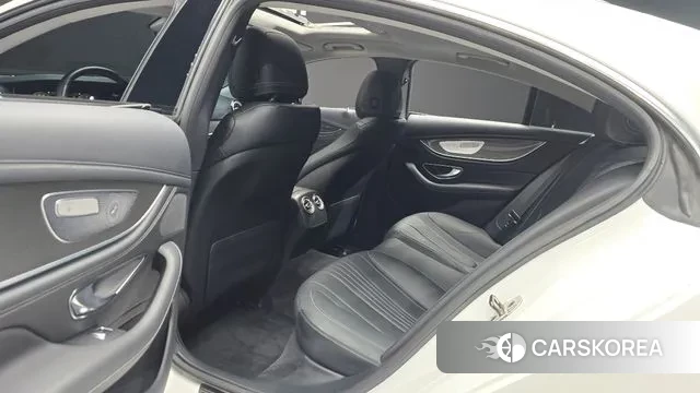 Mercedes-Benz CLS-Class C257 2019 Белый из Кореи, фото 2