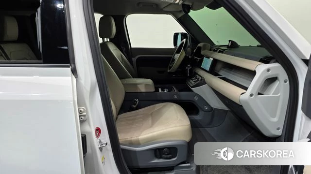 Land Rover Defender (L663) 2021 Белый из Кореи, фото 2