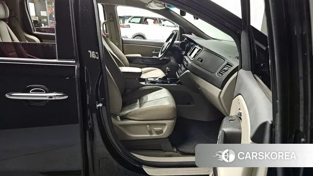 Kia The New Carnival 2019 Черный из Кореи, фото 2