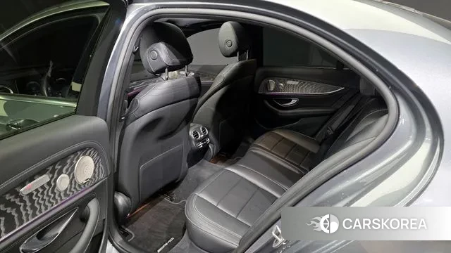 Mercedes-Benz E-Class W213 2021 Серый из Кореи, фото 2