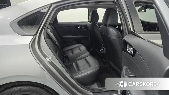 Kia The New K3 2nd generation 2024 Серебряный из Кореи, фото 2