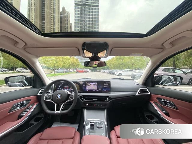 BMW 3 series 2025 Черный из Китая, фото 2