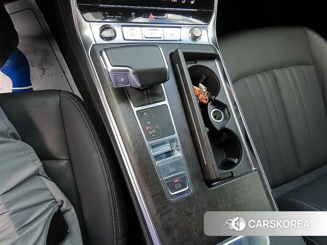 Audi A6 (C8) 2021 Белый из Кореи, фото 2