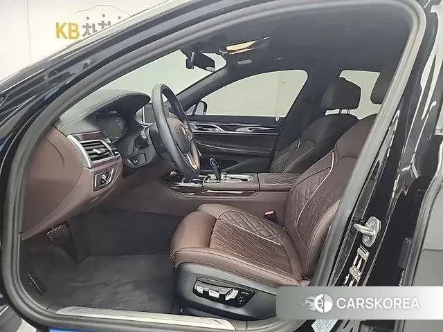 BMW 7 Series (G11) 2022 Черный из Кореи, фото 2