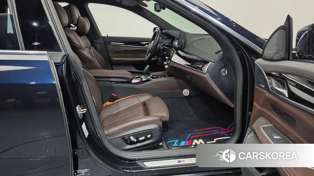 BMW 6 Series GT (G32) 2022 Черный из Кореи, фото 2