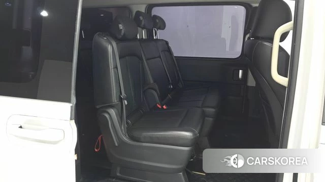 Hyundai Staria 2021 Белый из Кореи, фото 2