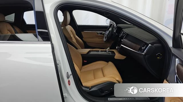 Volvo S90 2021 Белый из Кореи, фото 2