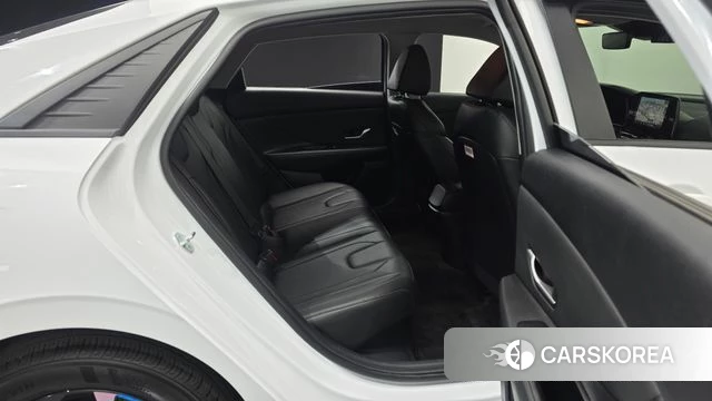 Hyundai Avante Hybrid (CN7) 2022 Белый из Кореи, фото 2