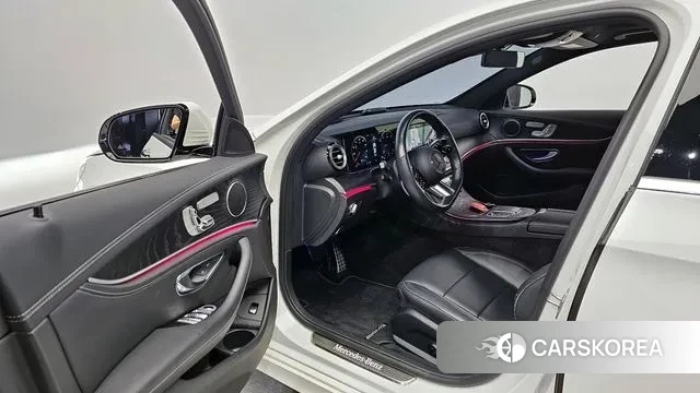 Mercedes-Benz E-Class W213 2020 Белый из Кореи, фото 2