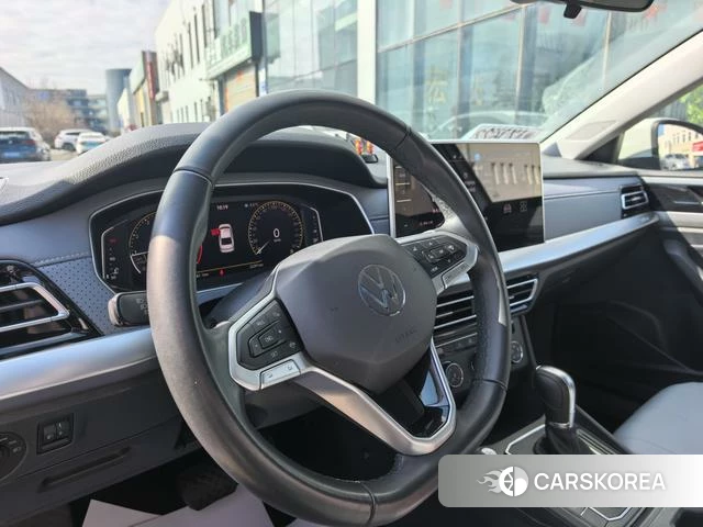 Volkswagen Lavida 2023 Белый из Китая, фото 2