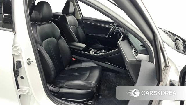 Kia K5 3rd generation 2022 Белый из Кореи, фото 2