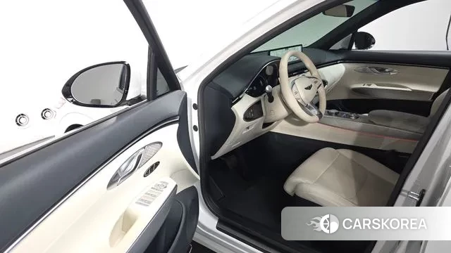 Genesis Electrified GV70 2022 Белый из Кореи, фото 2