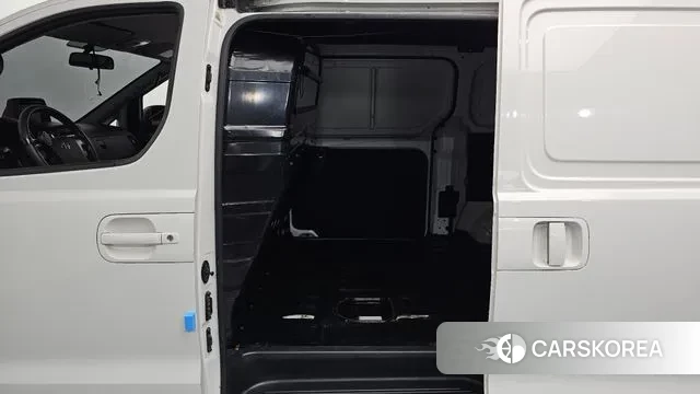 Hyundai The New Grand Starex 2021 Белый из Кореи, фото 2