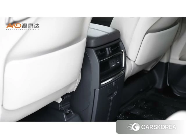 Toyota Elfa 2024 Белый из Китая, фото 2