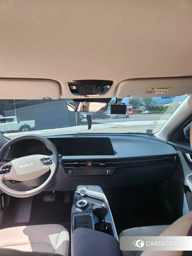 Kia EV6 2023 Жемчужный цвет из Кореи, фото 2