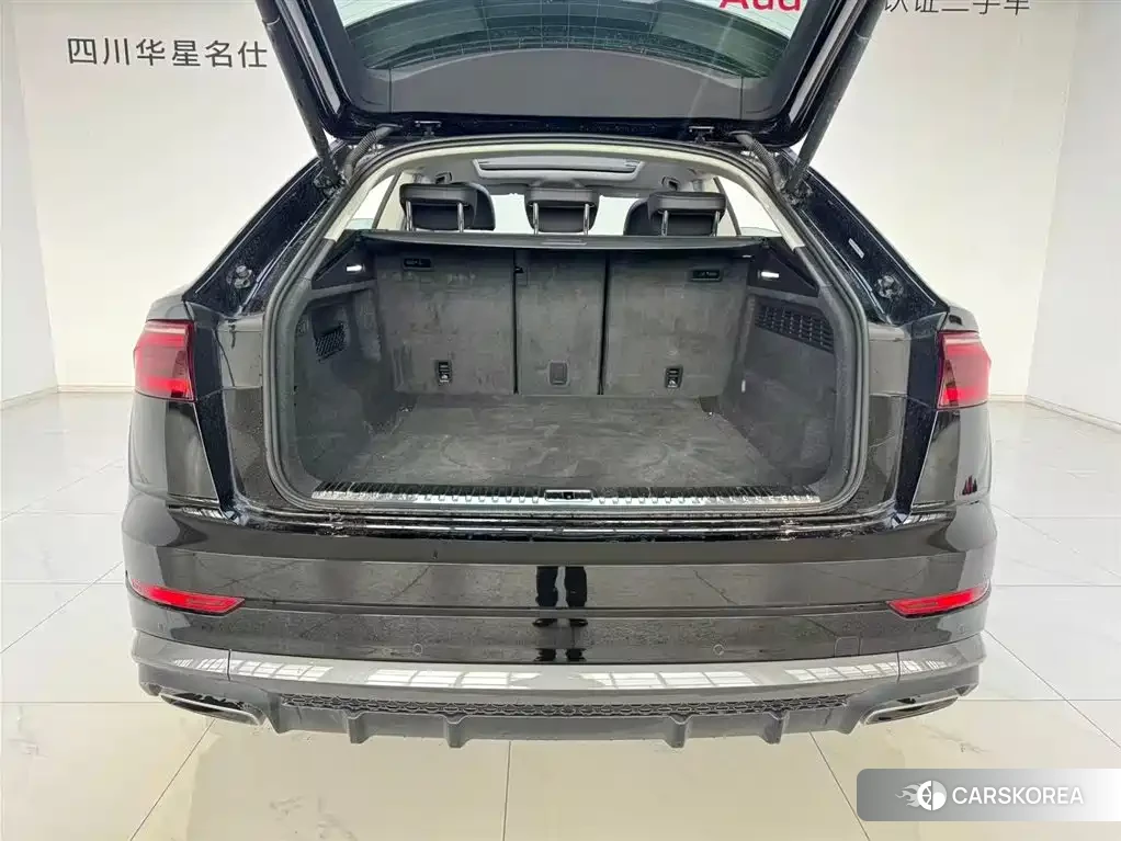 Audi Q8 2025 Черный из Китая, фото 2