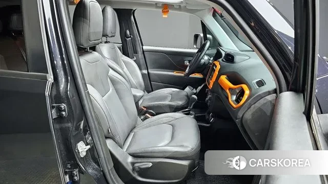 Jeep Renegade 2021 Черный из Кореи, фото 2