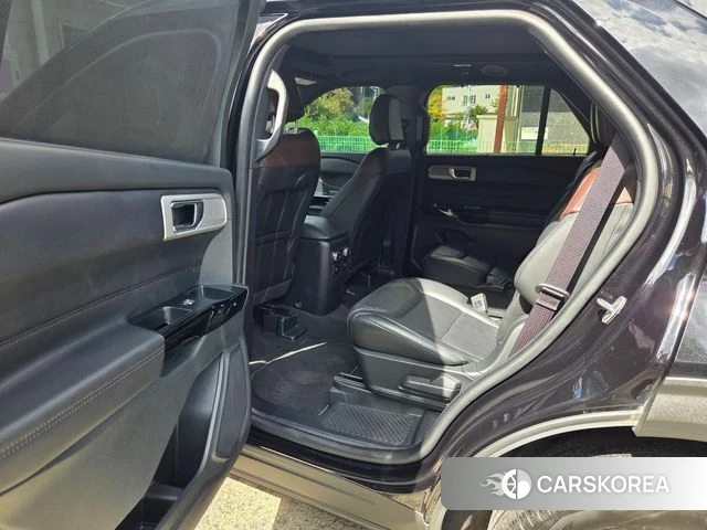 Ford Explorer 6th Generation 2022 Черный из Кореи, фото 2