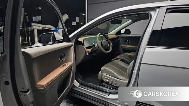 Hyundai Ionic 5 2021 Серебристо-серый из Кореи, фото 2