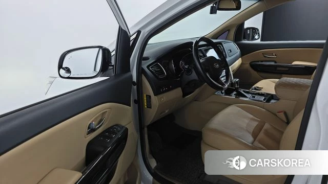 Kia The New Carnival 2018 Белый из Кореи, фото 2