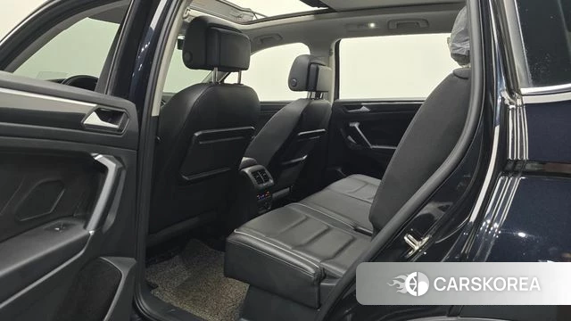 Volkswagen Tiguan Allspace 2020 Черный из Кореи, фото 2