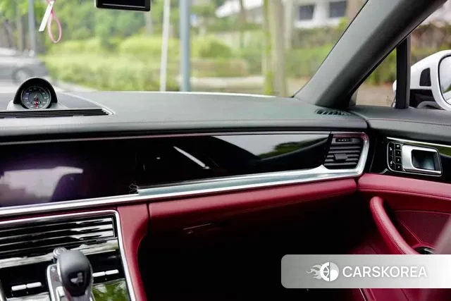 Porsche Panamera (971) 2018 Белый из Кореи, фото 2