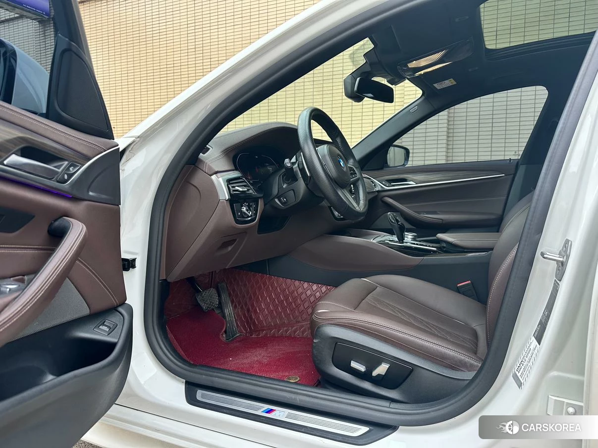 BMW 5 series 2021 Белый из Китая, фото 2