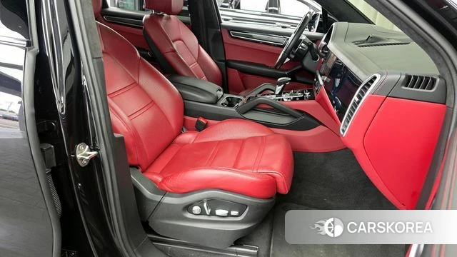 Porsche Cayenne (PO536) 2021 Черный из Кореи, фото 2