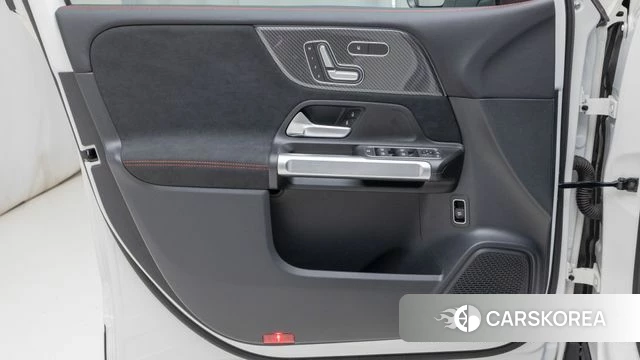 Mercedes-Benz GLB-Class X247 2025 Белый из Кореи, фото 2