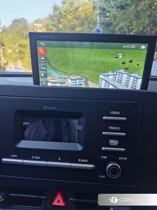 Kia Sportage 5th Generation 2023 Серебристо-серый из Кореи, фото 2