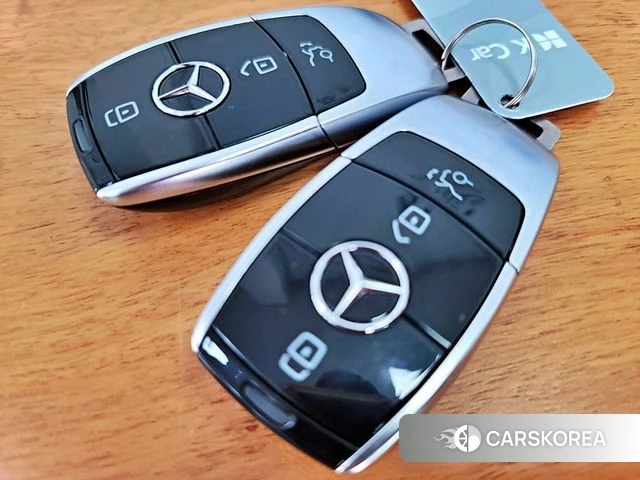 Mercedes-Benz E-Class W213 2018 Серый из Кореи, фото 2