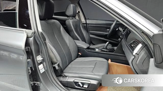 BMW 3 Series GT (F34) 2018 Серый из Кореи, фото 2