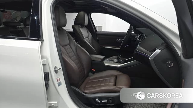 BMW 3 Series (G20) 2019 Белый из Кореи, фото 2