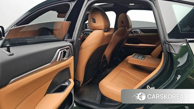 BMW i4 2022 Темно-зеленый из Кореи, фото 2